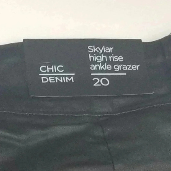 NWT Chic Denim Women's Skylar Ankle Grazer Black Jeans Sz 20 - Picture 7 of 10